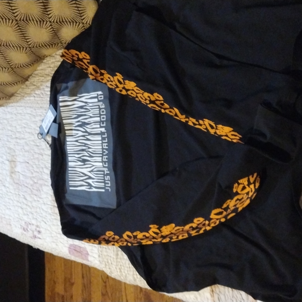 SOLD 💯 Auth Just Cavalli Roberto Cavalli Long Sleeve T-shirt - Picture 6 of 7